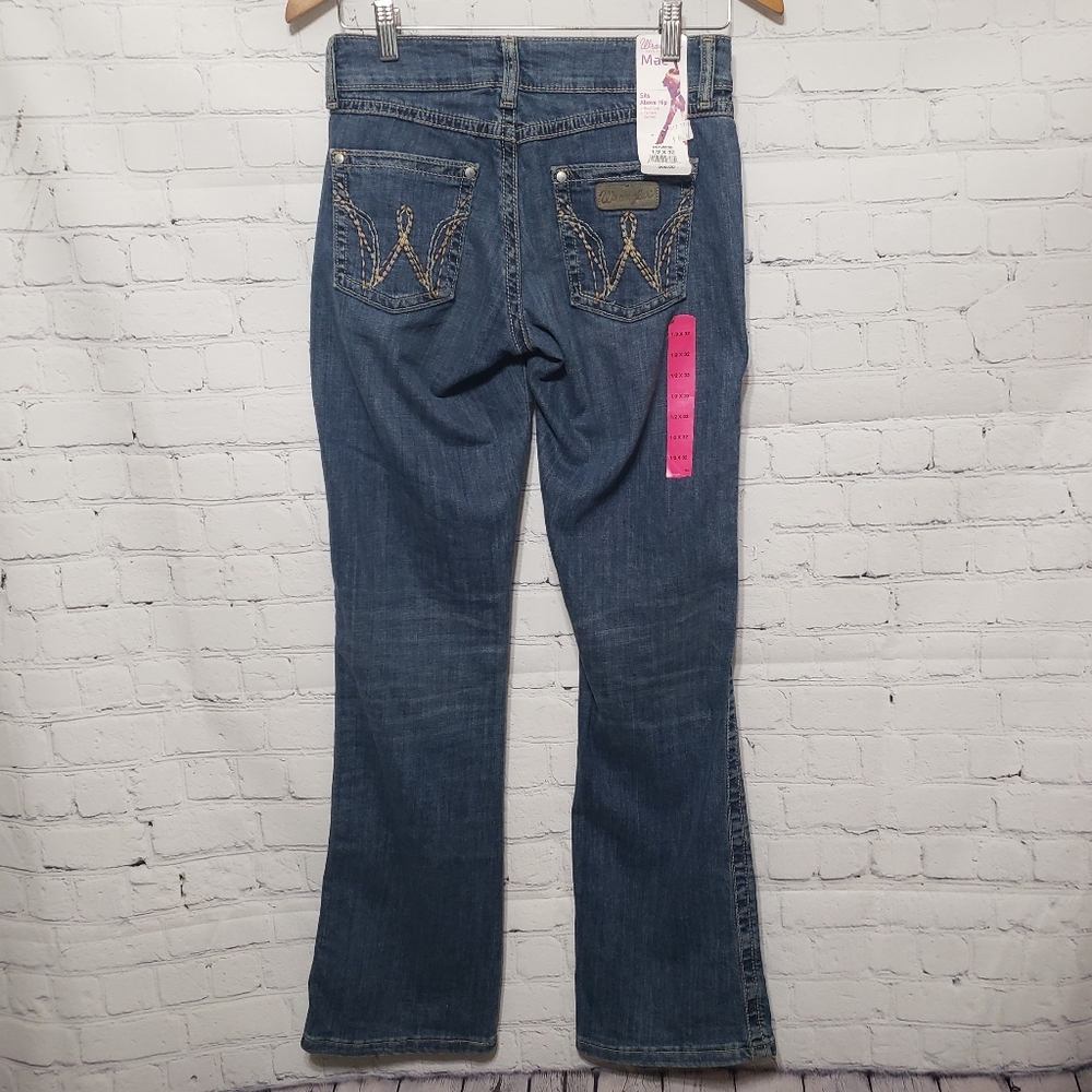 Wrangler NWT Premium Patch Sz 1/2 × 32 Mae Jeans - Picture 13 of 16
